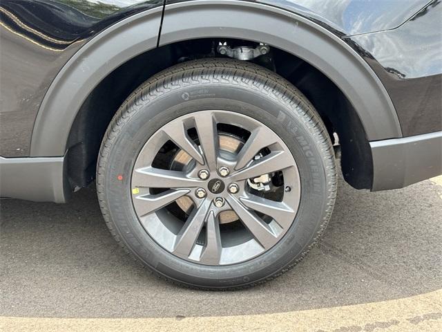 new 2025 Ford Explorer car