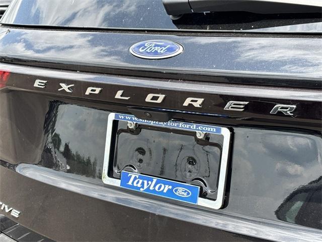 new 2025 Ford Explorer car
