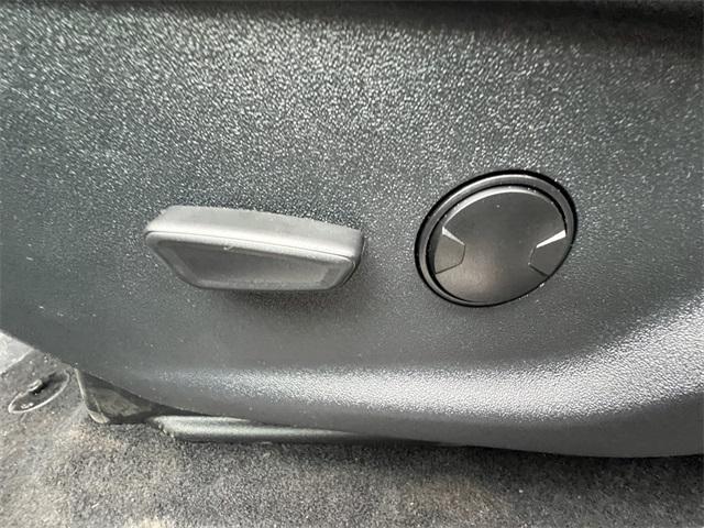 new 2025 Ford F-150 Lightning car
