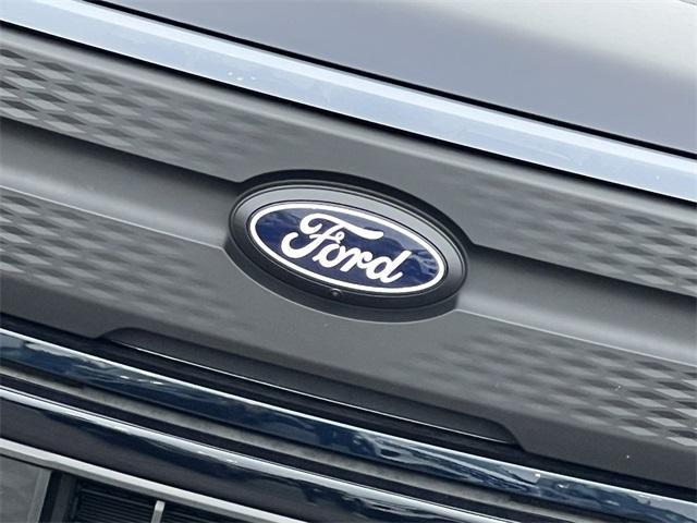 new 2025 Ford F-150 Lightning car