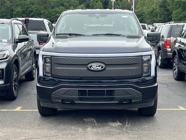 new 2025 Ford F-150 Lightning car