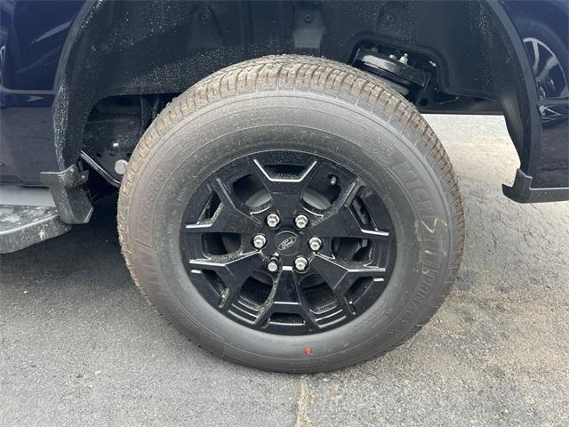 new 2025 Ford F-150 Lightning car