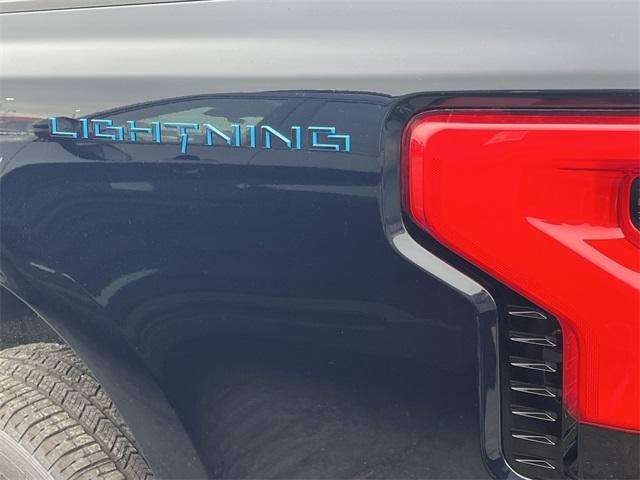 new 2025 Ford F-150 Lightning car