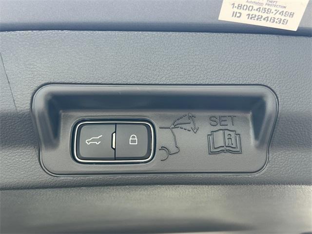 new 2025 Ford Explorer car