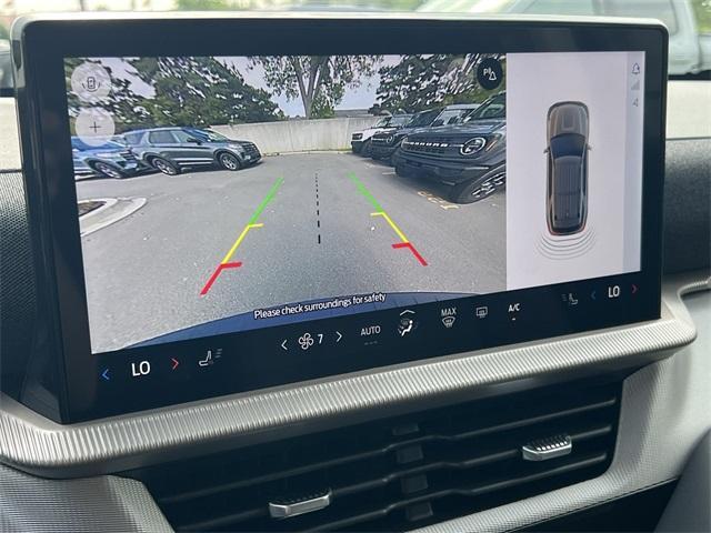new 2025 Ford Explorer car
