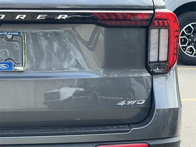 new 2025 Ford Explorer car