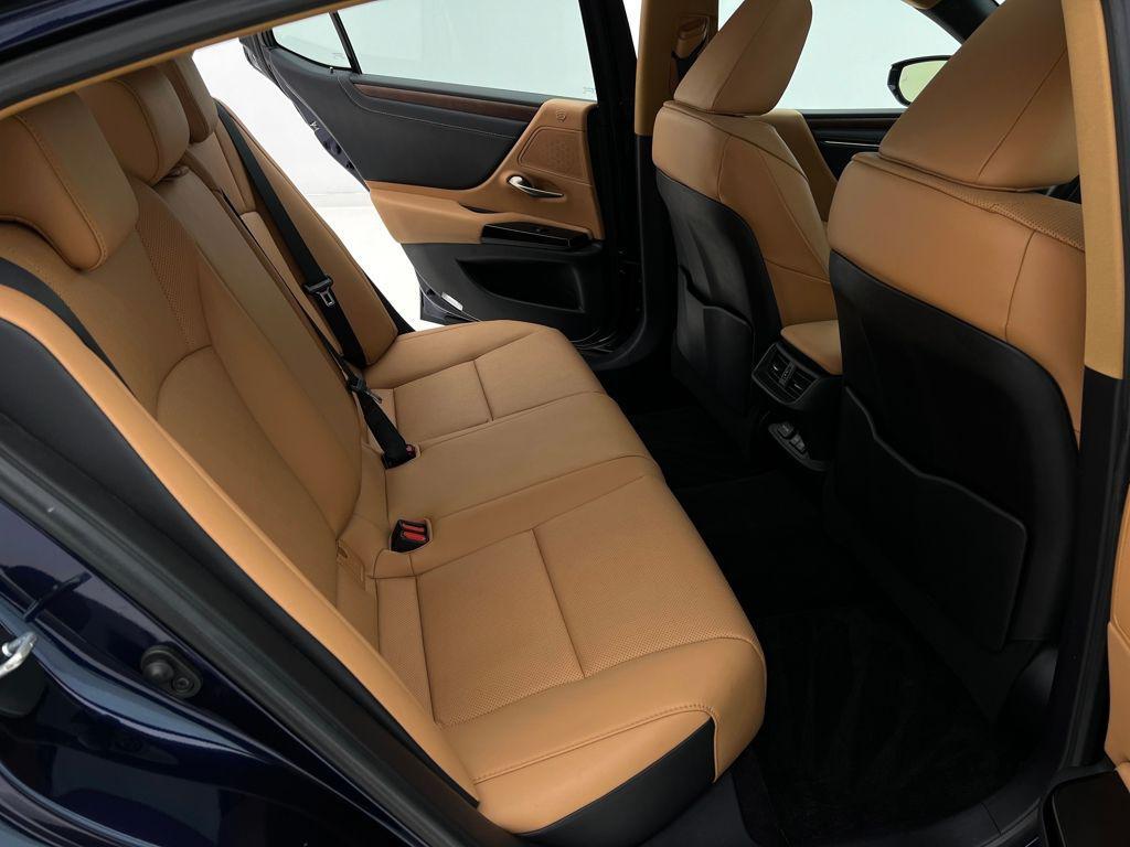 used 2023 Lexus ES 350 car, priced at $39,995