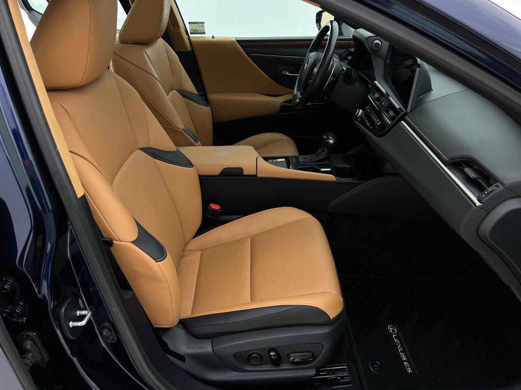 used 2023 Lexus ES 350 car, priced at $39,995