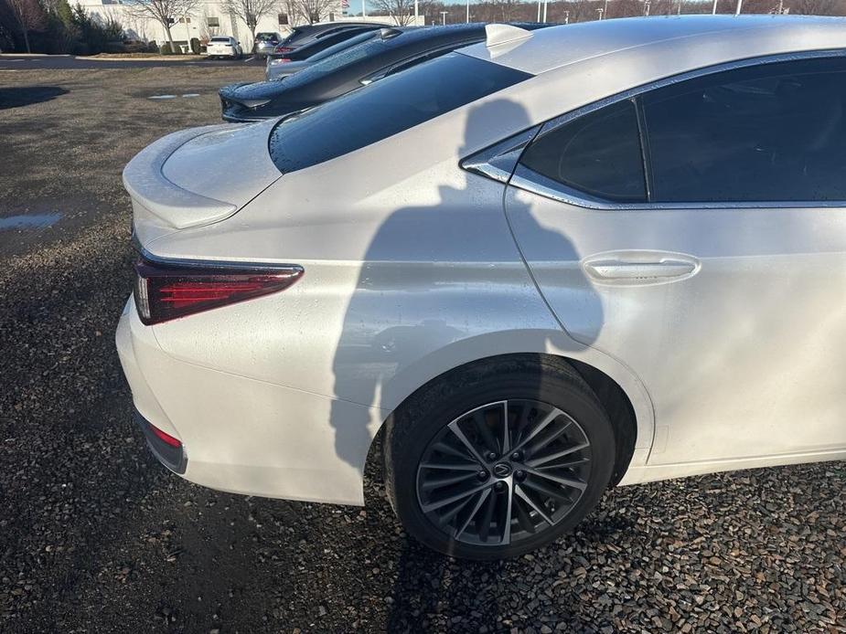 used 2022 Lexus ES 250 car, priced at $35,995