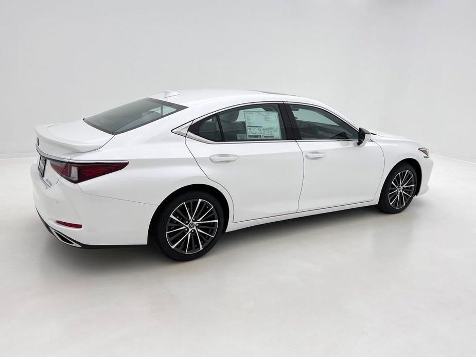 new 2025 Lexus ES 350 car, priced at $48,119