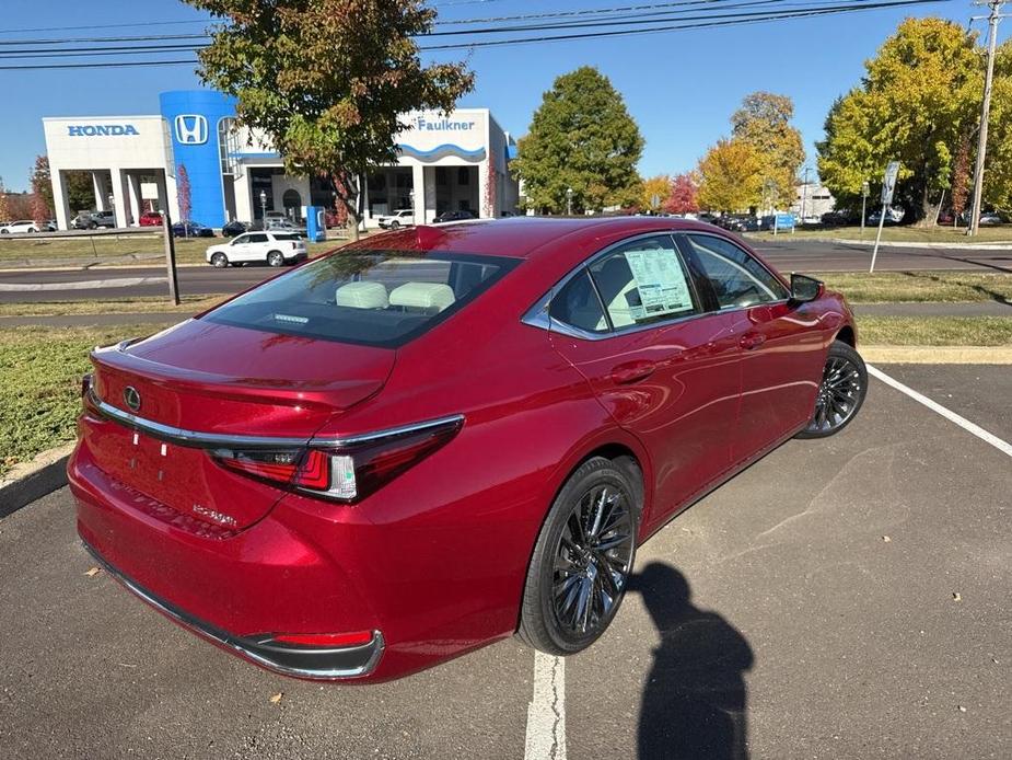 new 2025 Lexus ES 300h car, priced at $54,014