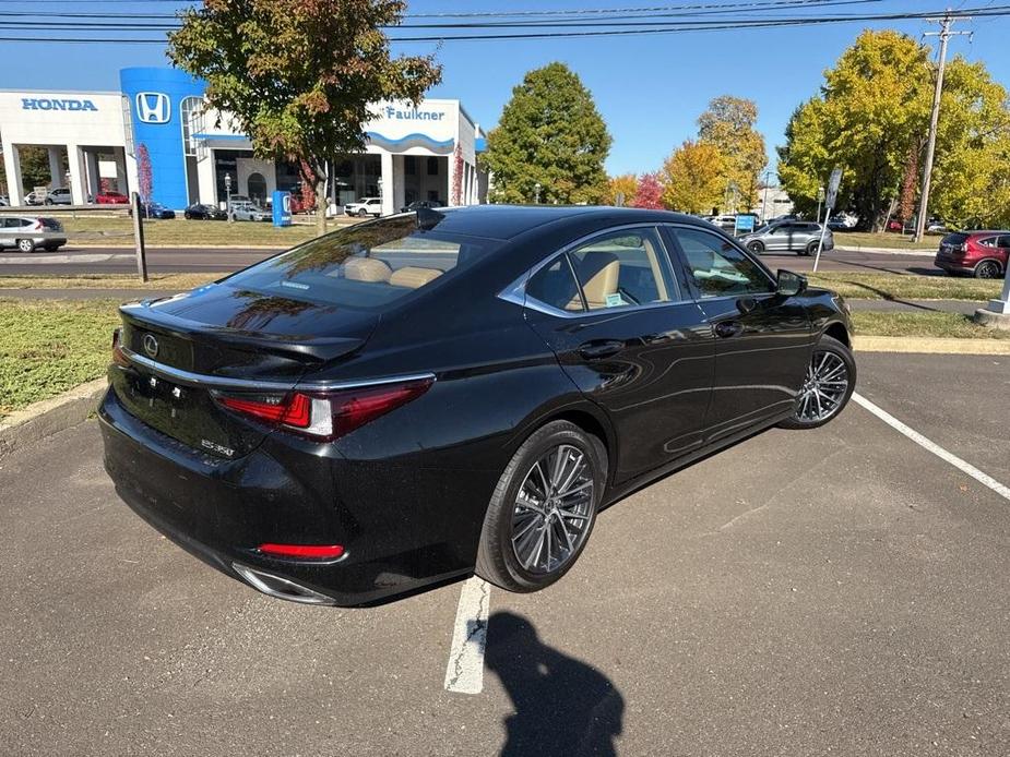 new 2025 Lexus ES 350 car, priced at $47,714