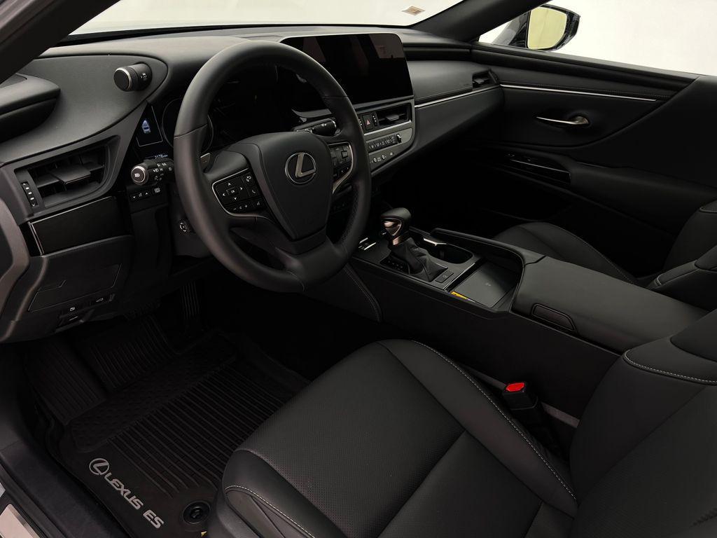 used 2025 Lexus ES 350 car, priced at $44,995