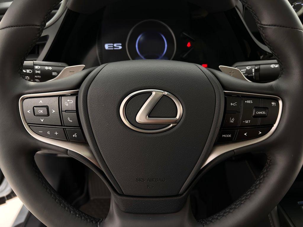 used 2025 Lexus ES 350 car, priced at $44,995