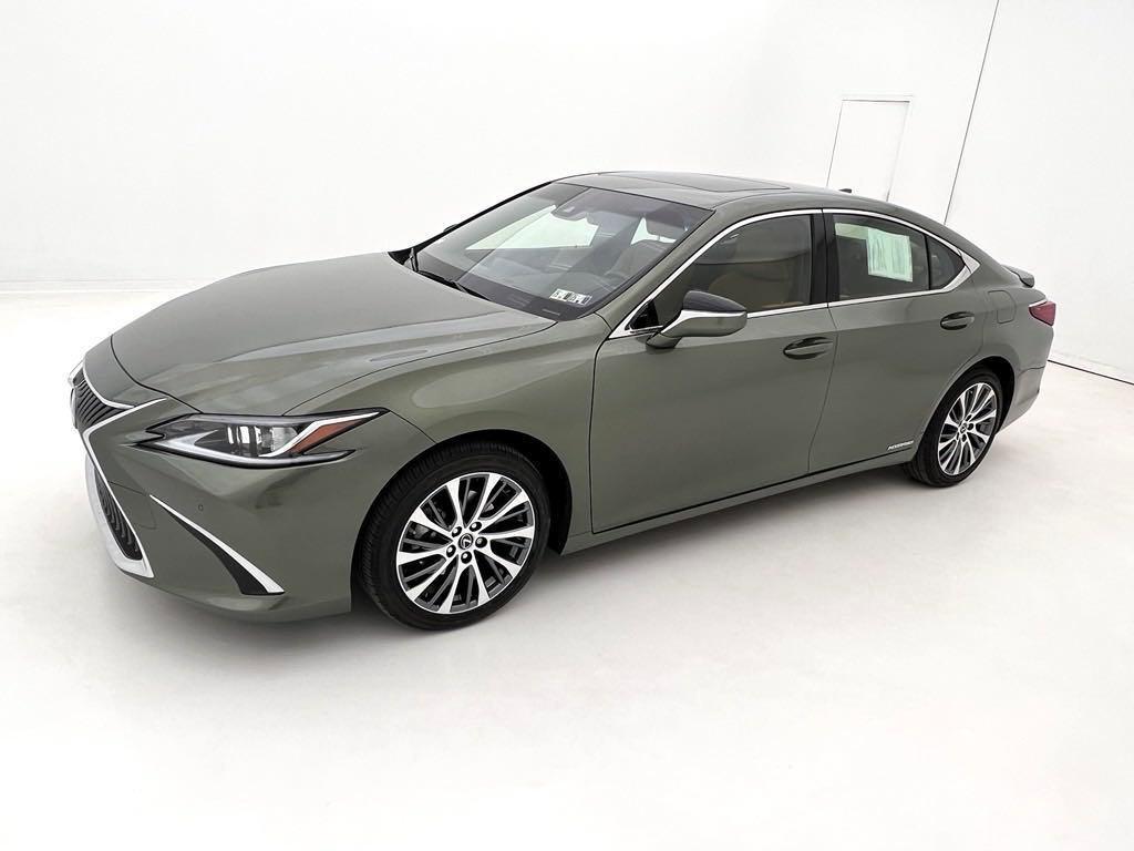 used 2019 Lexus ES 300h car, priced at $33,995