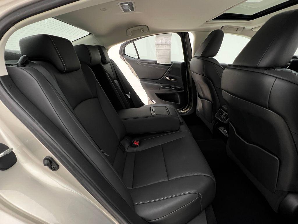 used 2021 Lexus ES 350 car, priced at $35,995