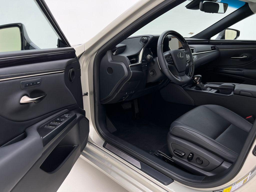 used 2021 Lexus ES 350 car, priced at $35,995