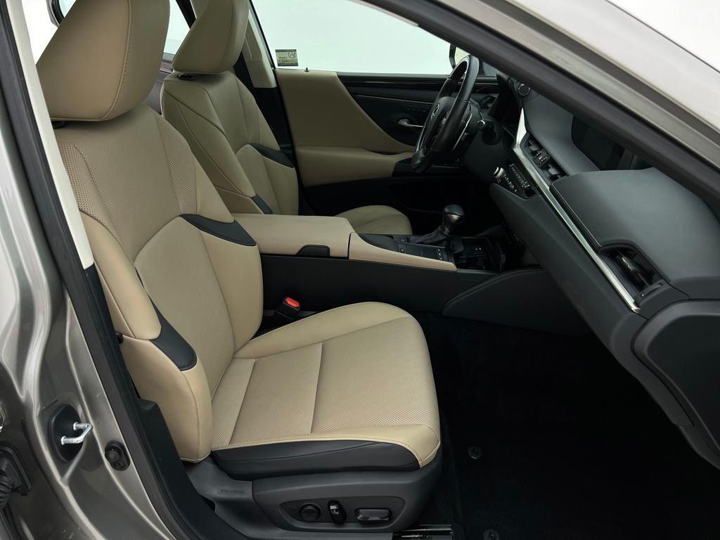 used 2021 Lexus ES 250 car, priced at $32,995
