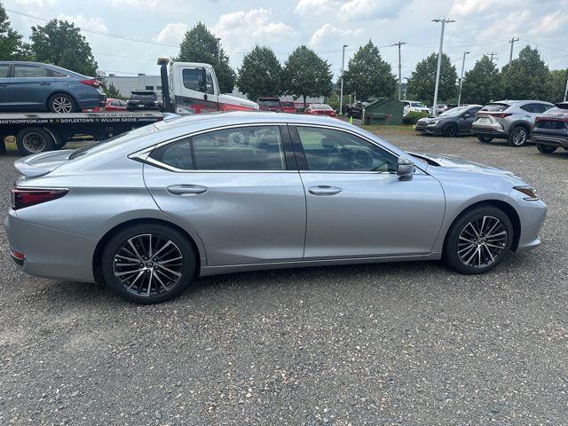used 2024 Lexus ES 300h car, priced at $44,495