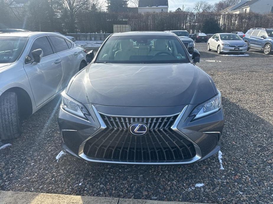 used 2022 Lexus ES 300h car, priced at $36,995