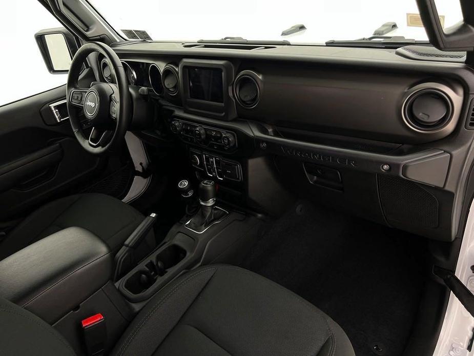 used 2022 Jeep Wrangler Unlimited car, priced at $32,995