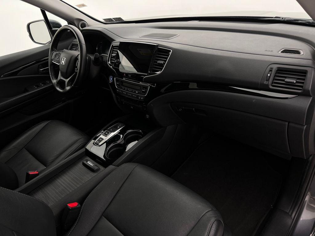 used 2021 Honda Pilot car, priced at $27,895
