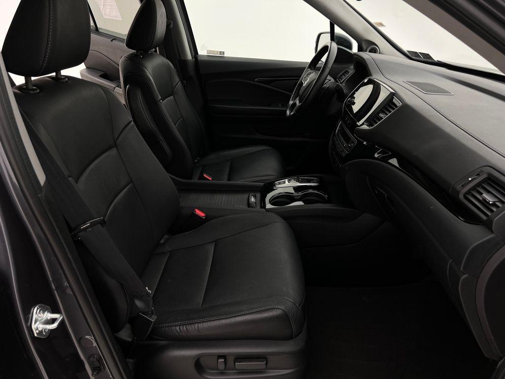 used 2021 Honda Pilot car, priced at $27,895