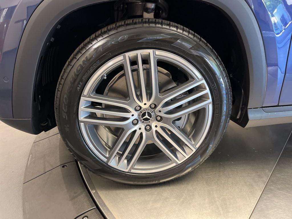 new 2026 Mercedes-Benz GLS 450 car, priced at $93,405
