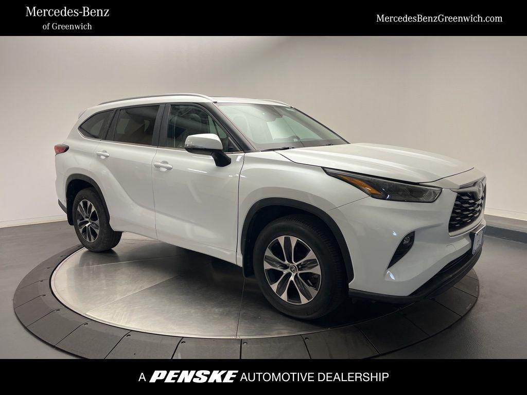 used 2023 Toyota Highlander car, priced at $34,850