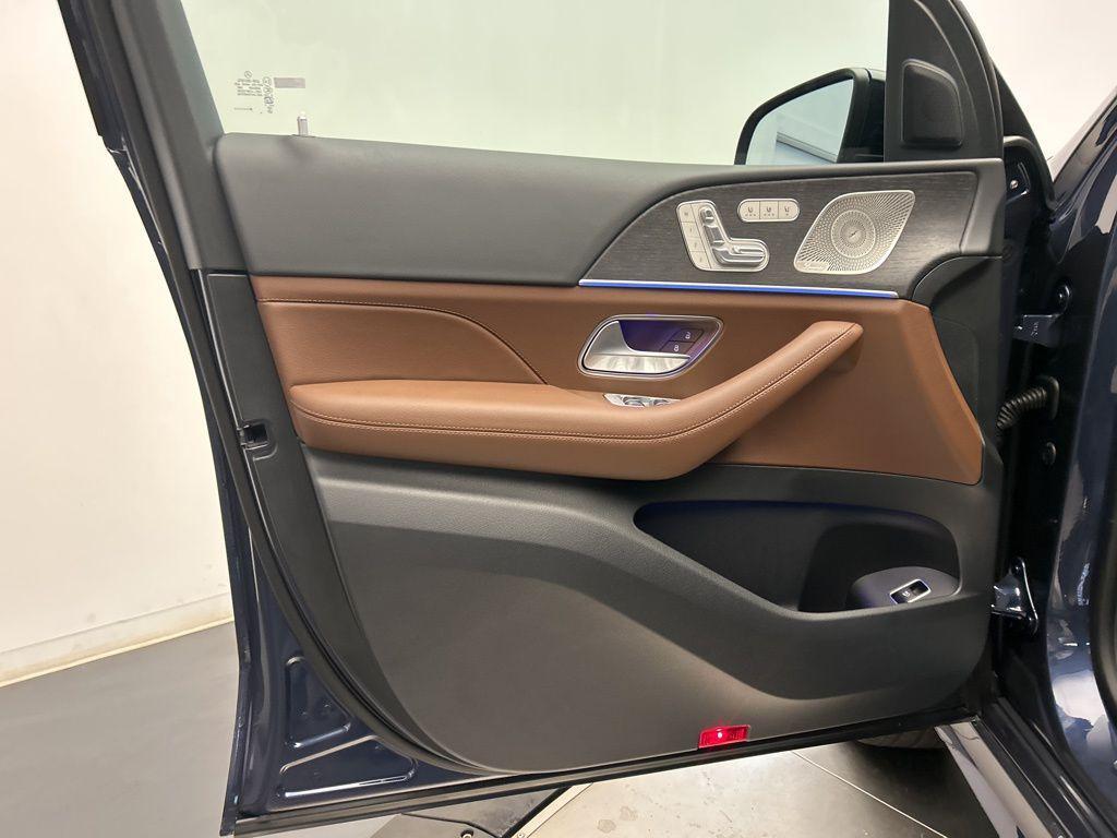 new 2026 Mercedes-Benz GLS 450 car, priced at $95,950