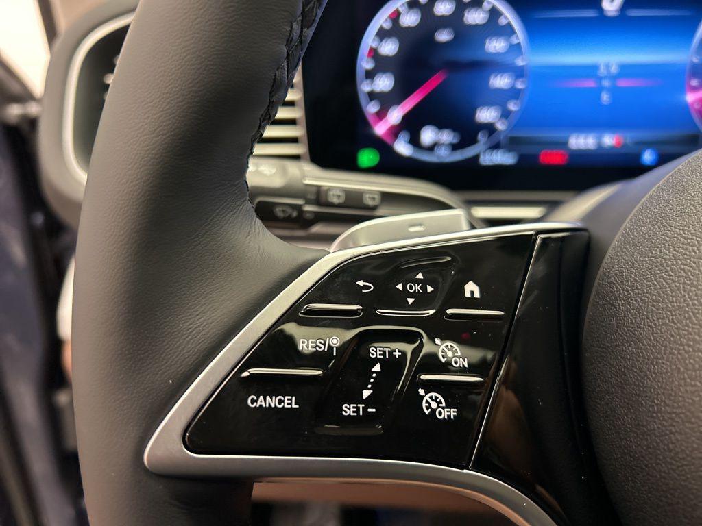 new 2025 Mercedes-Benz GLE 350 car, priced at $69,685