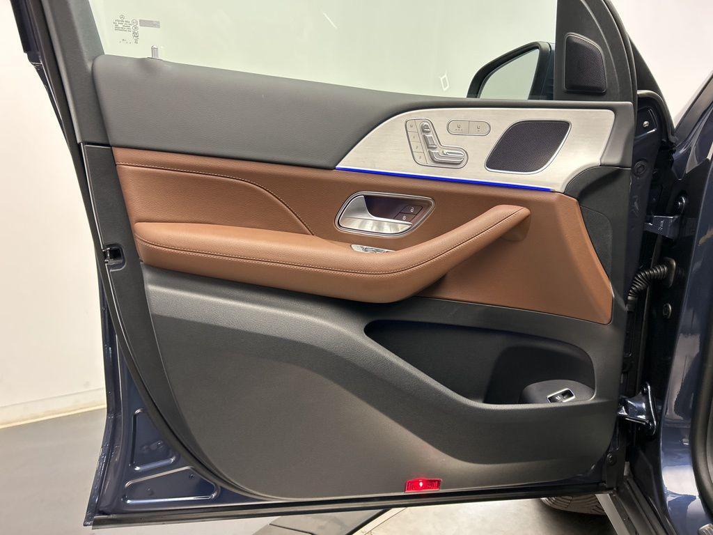 new 2025 Mercedes-Benz GLE 350 car, priced at $69,685