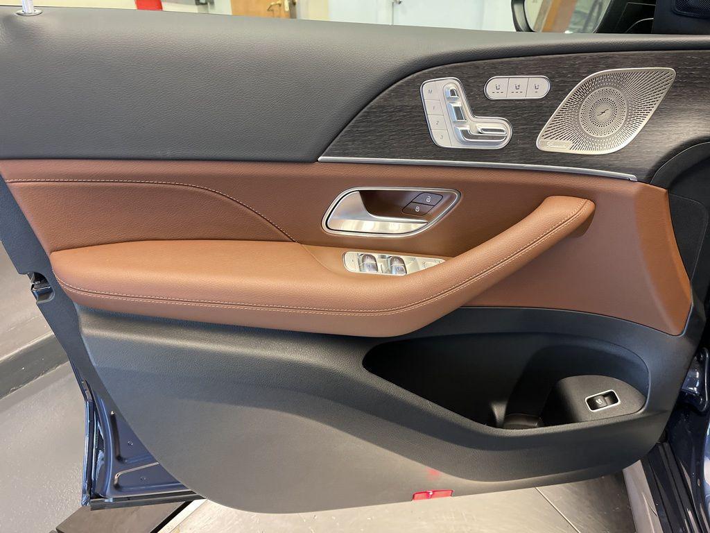 new 2026 Mercedes-Benz GLS 450 car, priced at $96,550