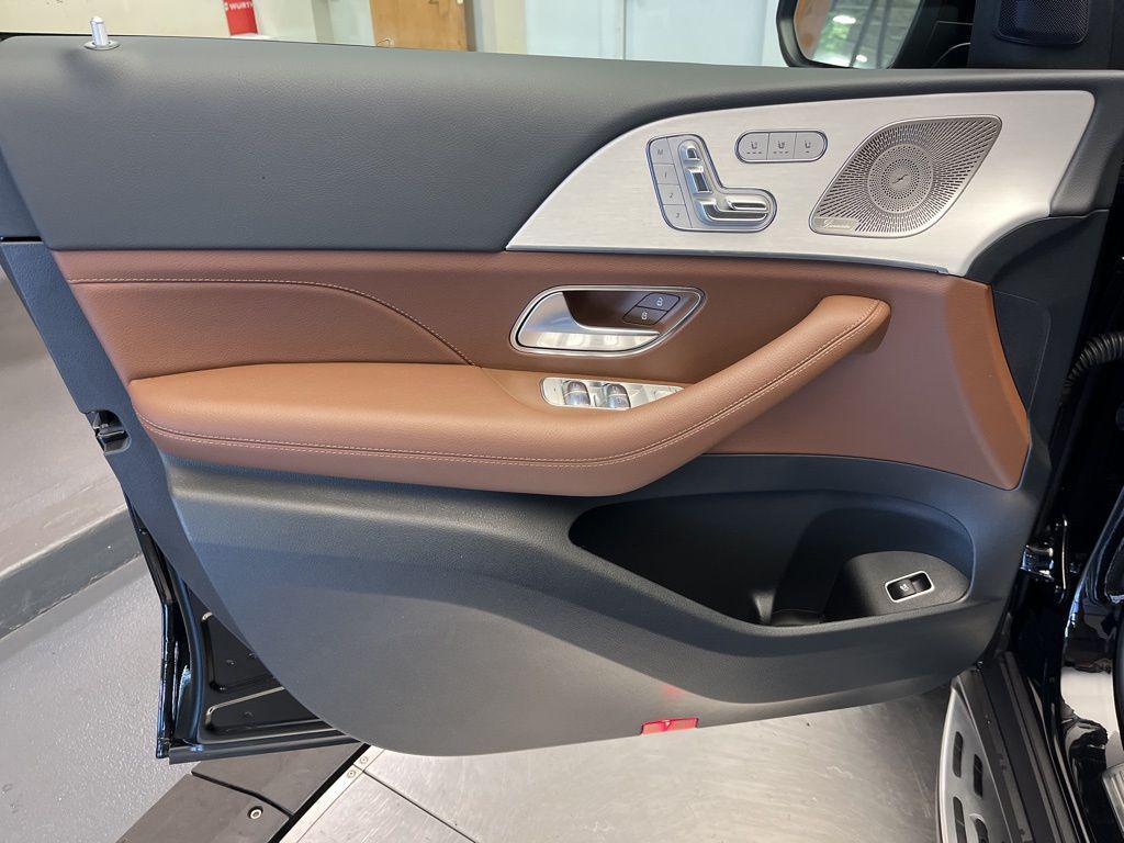 new 2026 Mercedes-Benz GLS 450 car, priced at $98,060