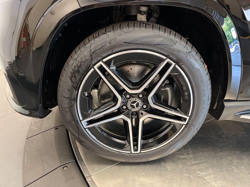 new 2026 Mercedes-Benz GLS 450 car, priced at $98,060