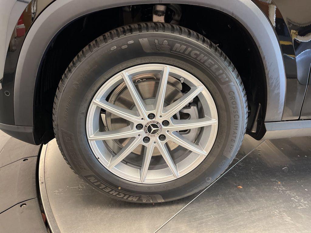 new 2026 Mercedes-Benz GLE 350 car, priced at $68,600