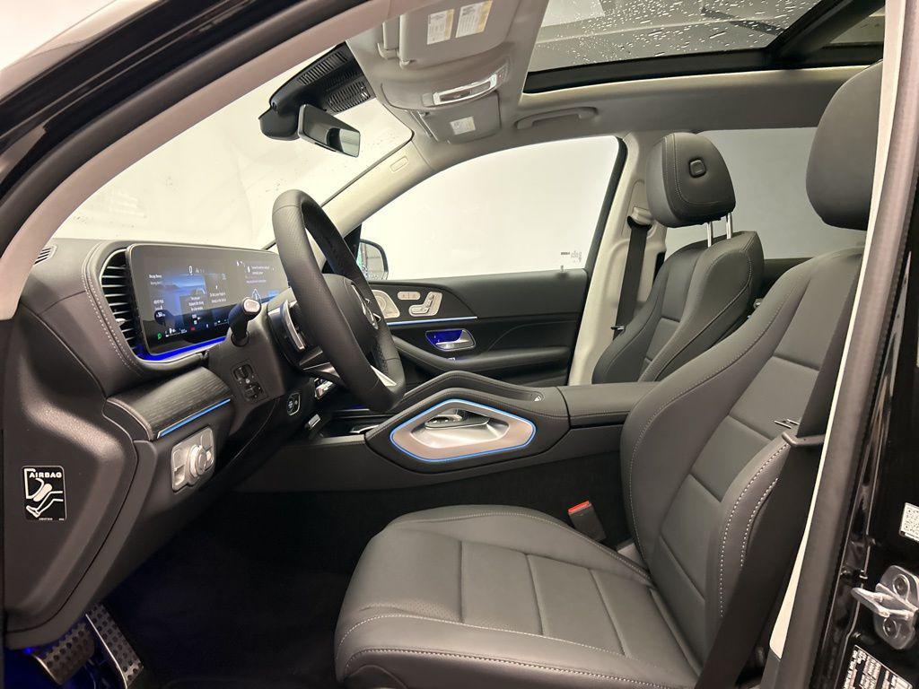 new 2026 Mercedes-Benz GLS 450 car, priced at $96,195