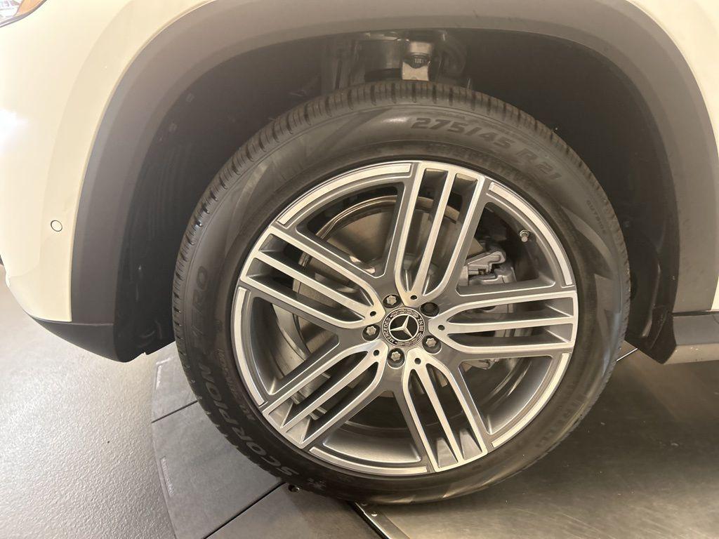 new 2026 Mercedes-Benz GLS 450 car, priced at $92,300