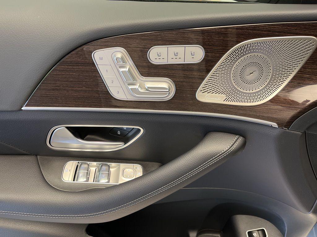 new 2026 Mercedes-Benz GLE 450 car, priced at $77,185