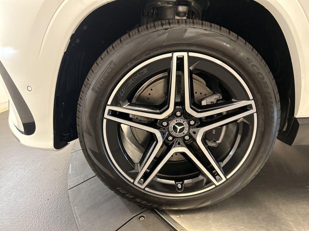 new 2026 Mercedes-Benz GLS 450 car, priced at $96,845