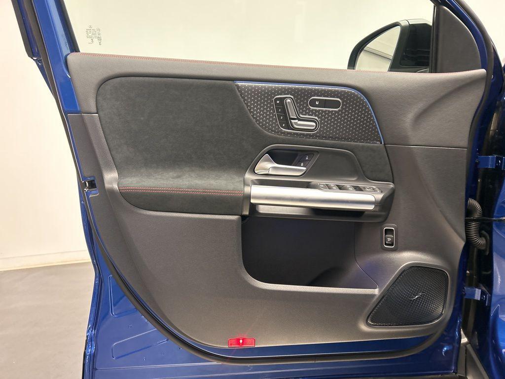 new 2025 Mercedes-Benz GLA 250 car, priced at $53,850