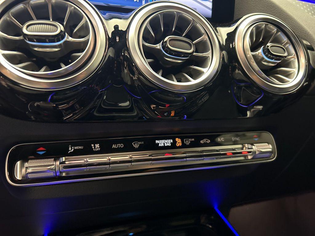 new 2025 Mercedes-Benz GLA 250 car, priced at $53,850