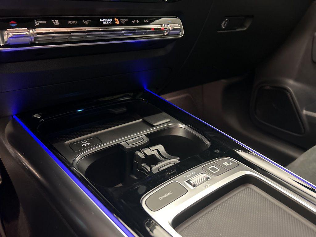 new 2025 Mercedes-Benz GLA 250 car, priced at $53,850