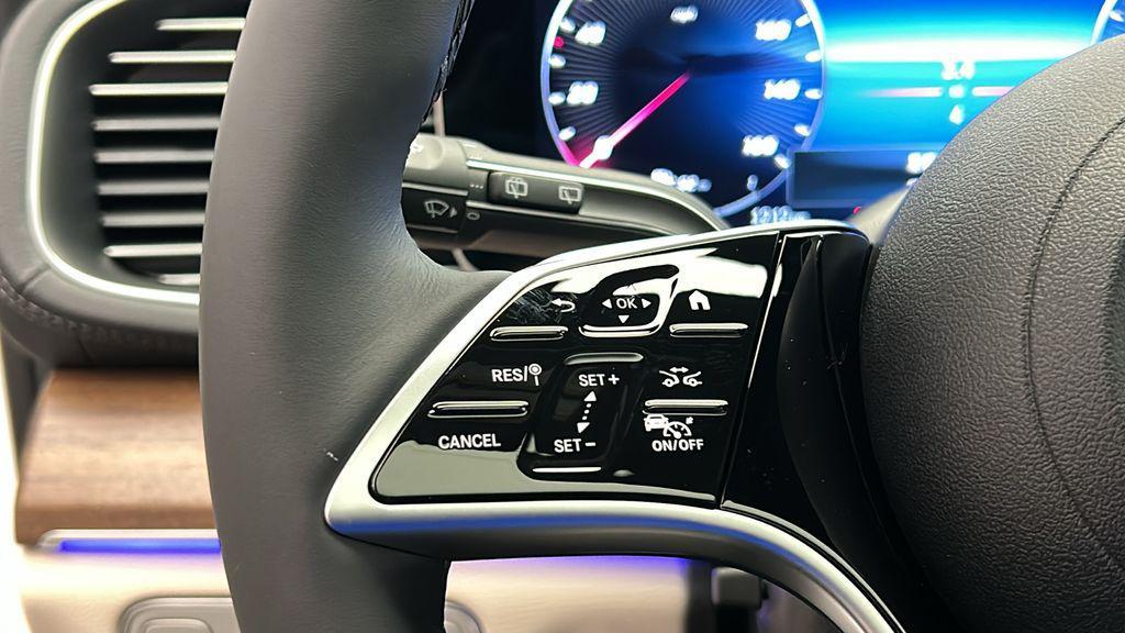 new 2025 Mercedes-Benz GLS 450 car, priced at $91,775