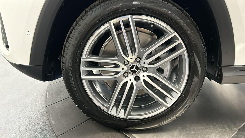 new 2025 Mercedes-Benz GLS 450 car, priced at $91,775