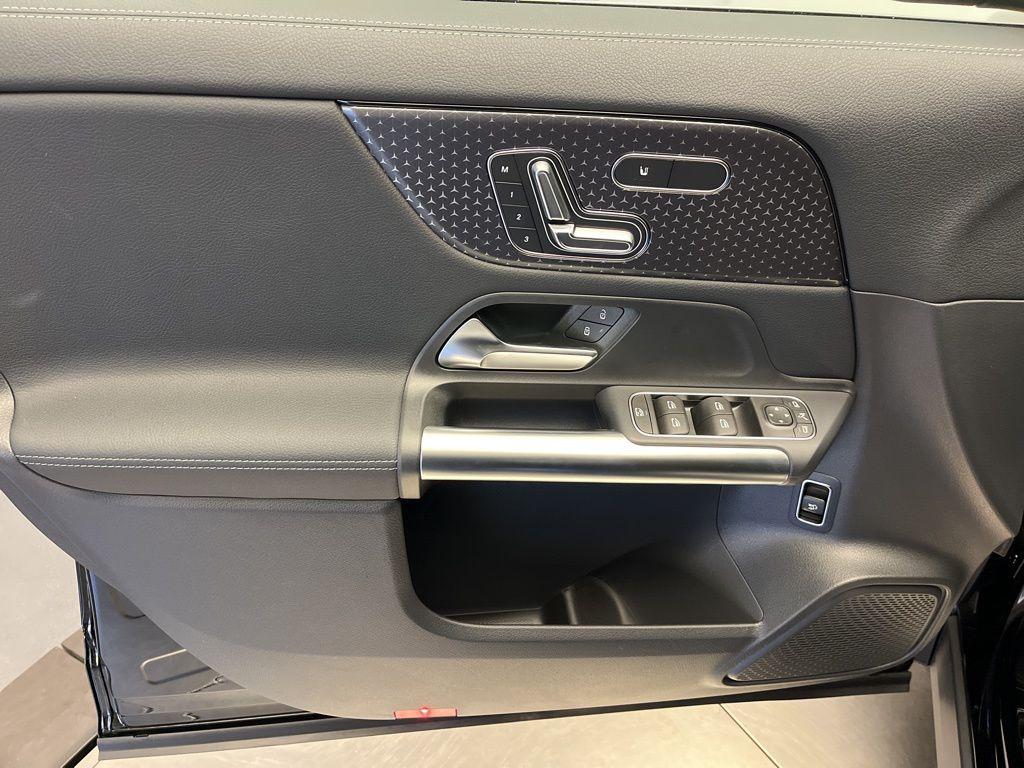 new 2026 Mercedes-Benz GLA 250 car, priced at $45,250