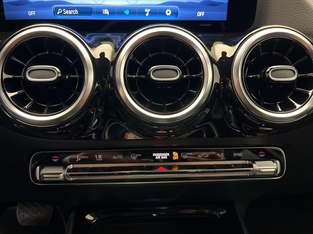 new 2026 Mercedes-Benz GLA 250 car, priced at $45,250