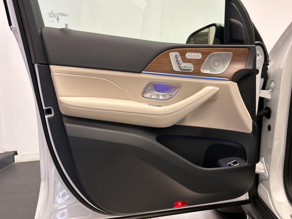 new 2026 Mercedes-Benz GLS 450 car, priced at $101,155