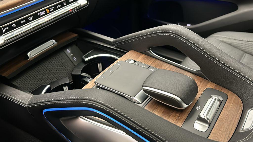 new 2025 Mercedes-Benz GLE 580 car, priced at $96,595