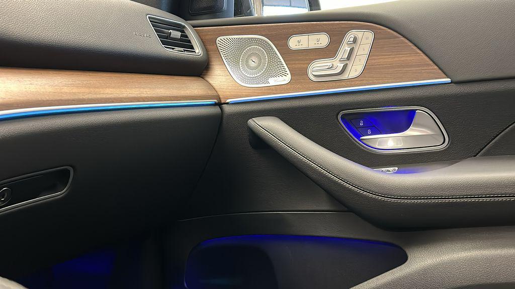 new 2025 Mercedes-Benz GLE 580 car, priced at $96,595